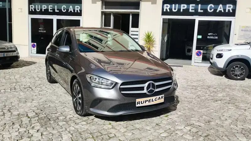 Outra Usado 2021 Mercedes B180 Progressive Monovolume | € 28.900 (Preço elevado) - Imagem 1/4
