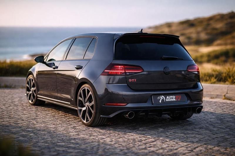Usado VW Golf VII GTI 245 HP (180 kW) 2018 Cinza