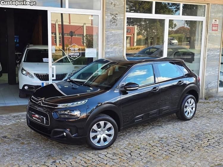 Preto Usado 2018 Citroën C4 Feel SUV | € 11.950 (Bom preço) - Imagem 1/1