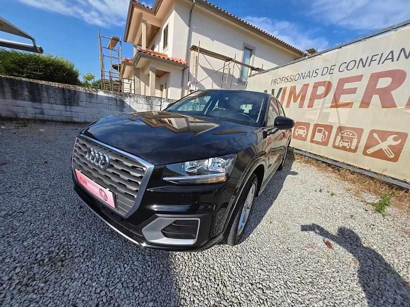 Usado Audi Q2 116 HP (85 kW) 2018 Preto SUV