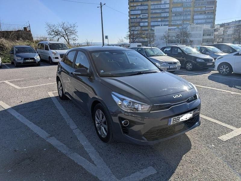 Usado 2023 Kia Rio Sedan | € 17.500 (Preço justo) - Imagem 1/4