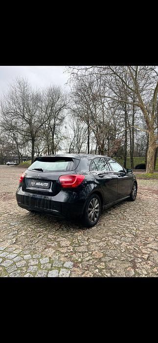Usado Mercedes A160 Style 90 HP (66 kW) 2014 Sedan