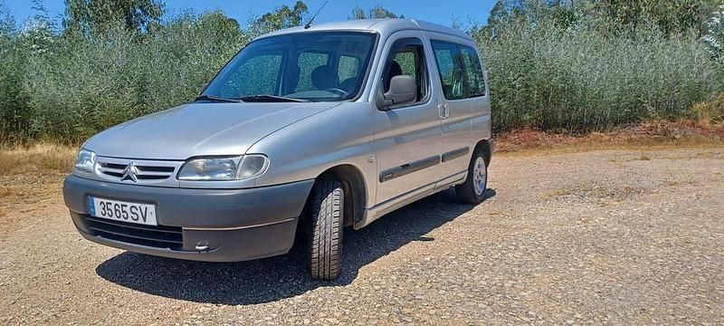 Usado 2002 Citroën Berlingo First Monovolume | € 4.250 - Imagem 1/4