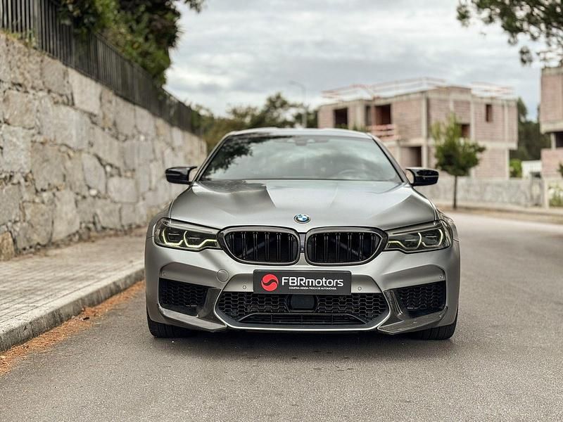 Cinza Usado 2018 BMW M5 Sedan | € 99.900 - Imagem 1/4