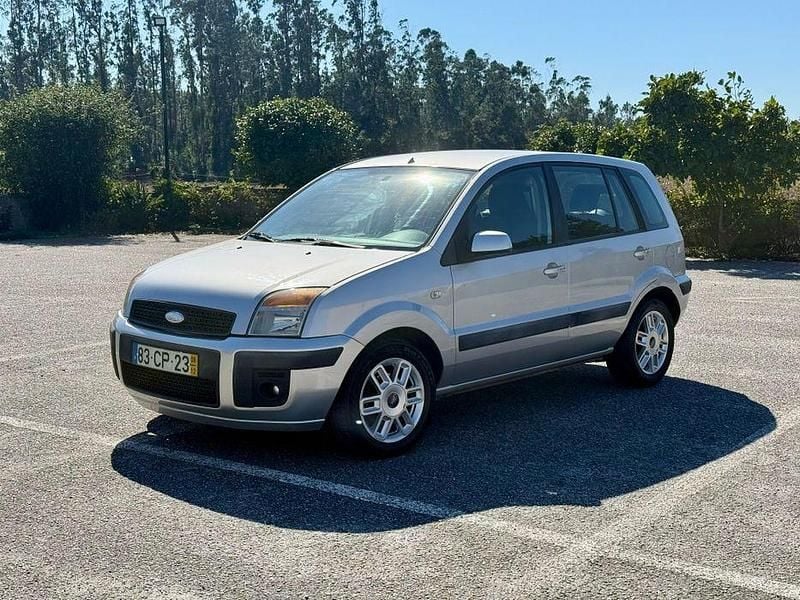 Usado 2006 Ford Fusion Trend Sedan | € 1.850 - Imagem 1/4