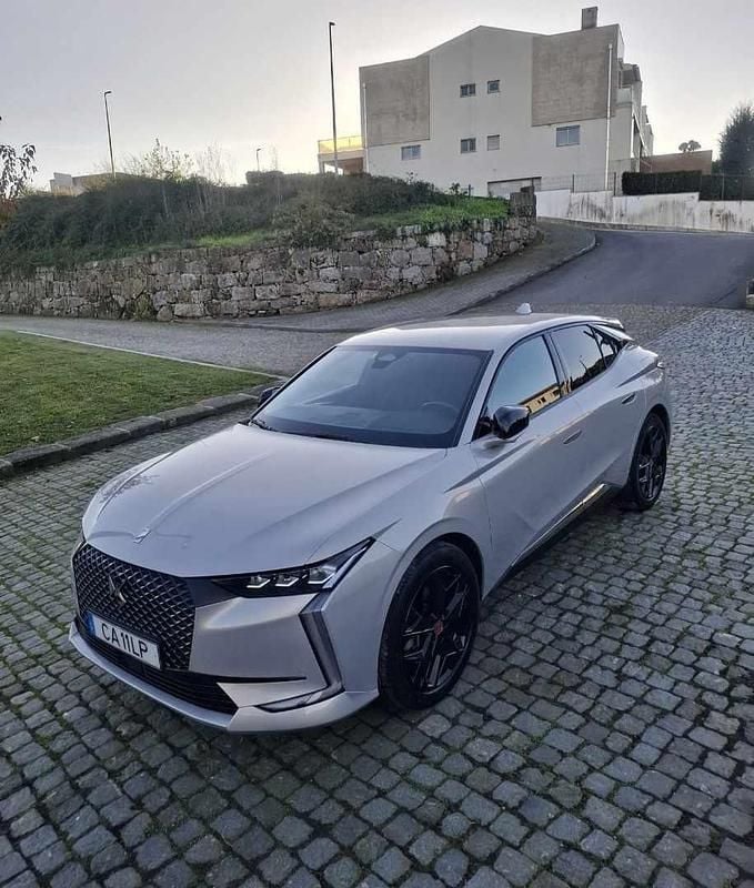 Cinzento Usado 2022 DS Automobiles DS4 | € 27.600 (Preço justo) - Imagem 1/4