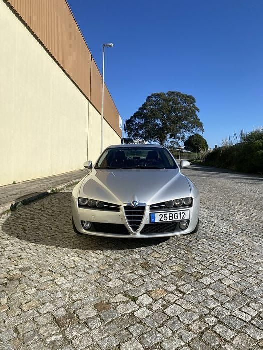 Usado 2006 Alfa Romeo 159 Sedan | € 4.300 (Bom preço) - Imagem 1/4