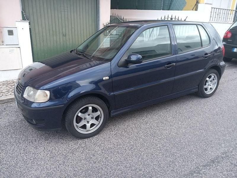 Usado 2001 VW Polo Sedan | € 2.200 (Preço justo) - Imagem 1/4