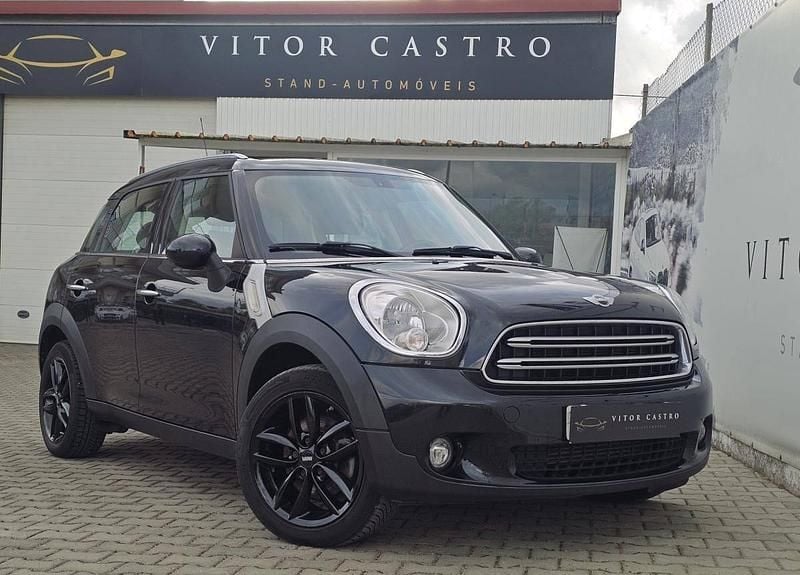 Usado Mini Countryman 112 HP (82 kW) 2016 Preto SUV