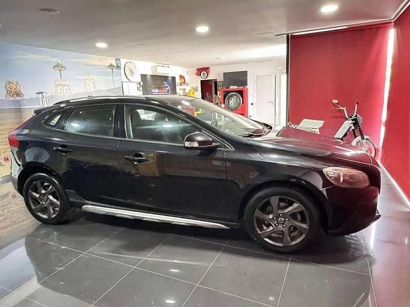 Usado Volvo V40 CC 115 HP (84 kW) 2014 Preto Carrinha