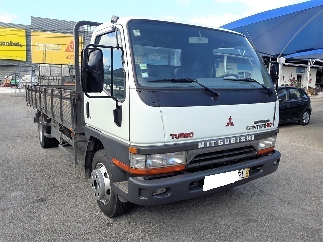 Usados 2000 Mitsubishi Canter 3.9 Diesel 136 cv (10.801