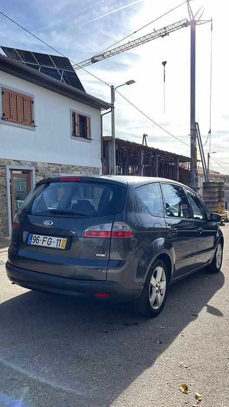 Usado Ford S-MAX S 140 HP (102 kW) 2008 Cinzento Monovolume