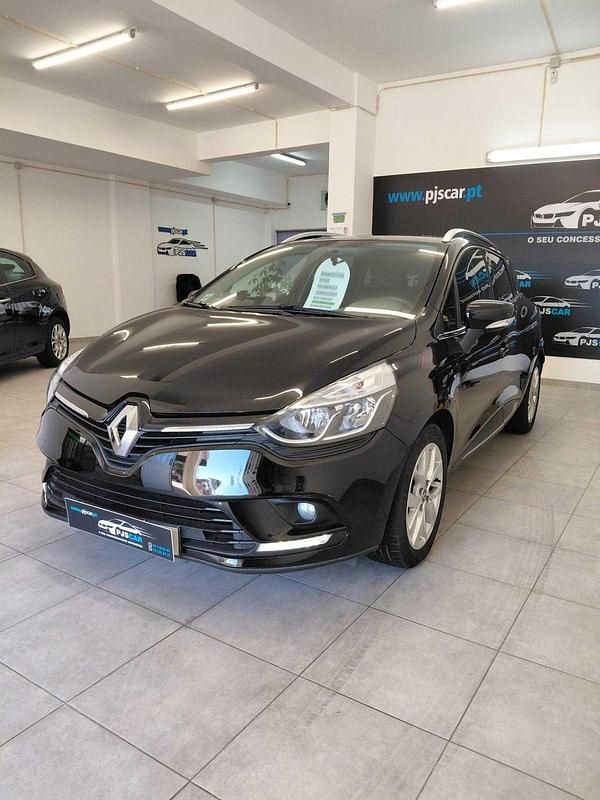 Usado Renault Clio V 90 HP (66 kW) 2020 Preto Carrinha