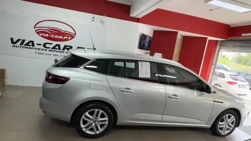 Usado Renault Mégane GrandTour LIMITED 115 HP (84 kW) 2018 Cinzento Carrinha