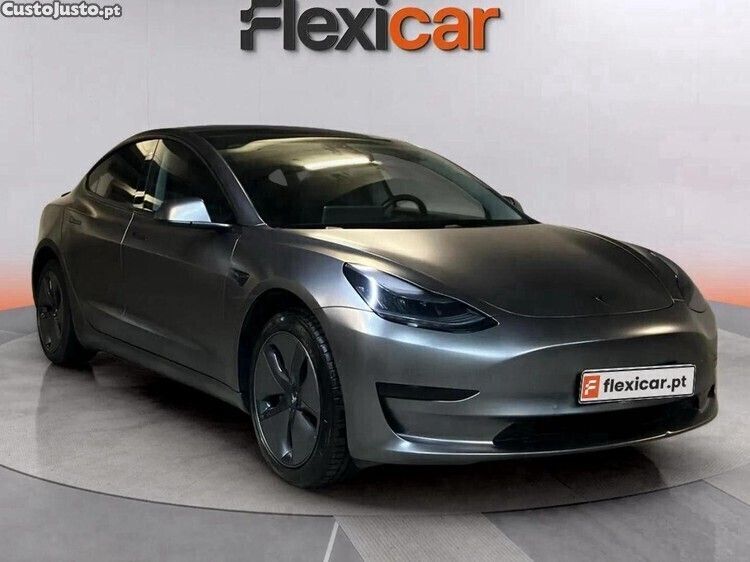 Cinza Usado 2019 Tesla Model 3 Standard Range Plus Sedan | € 20.650 (Preço justo) - Imagem 1/1