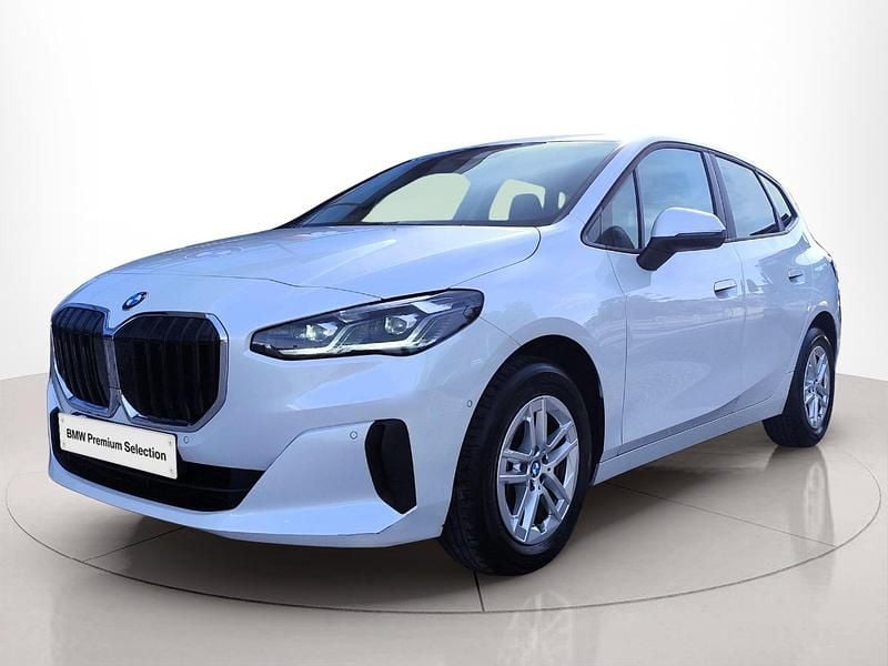 Usado 2024 BMW 218 Active Tourer Comfort Edition Monovolume | € 32.900 - Imagem 1/4