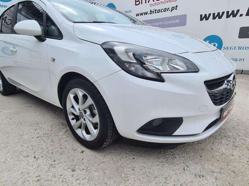 Usado Opel Corsa Edition 95 HP (69 kW) 2016 Branco Sedan