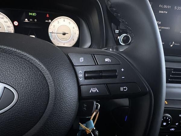 Usado Hyundai i20 Comfort 84 HP (61 kW) 2024 Cinzento