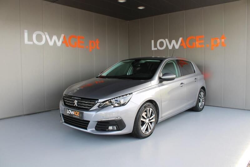 Cinzento Usado 2020 Peugeot 308 Allure | € 15.890 (Preço justo) - Imagem 1/4