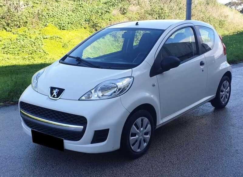 Branco Usado 2009 Peugeot 107 Citadino | € 3.990 (Preço justo) - Imagem 1/4