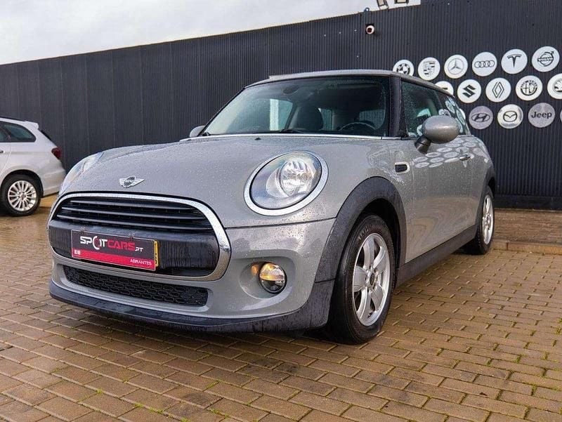 Usado Mini ONE 95 HP (69 kW) 2017 Cinzento Citadino