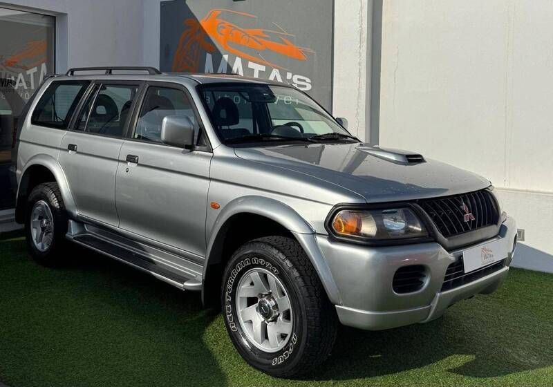 Cinzento Usado 2000 Mitsubishi Pajero SUV | € 10.000 (Preço justo) - Imagem 1/4