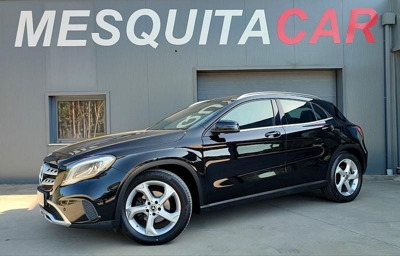 Preto Usado 2018 Mercedes GLA180 Urban SUV | € 23.750 (Preço justo) - Imagem 1/4
