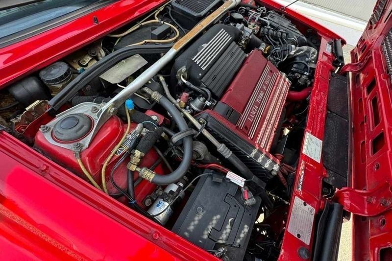 Usado Lancia Delta 215 HP (158 kW) 1995 Vermelho Citadino