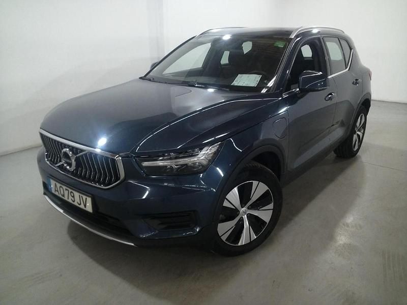 Azul Usado 2022 Volvo XC40 SUV | € 30.890 (Preço justo) - Imagem 1/4