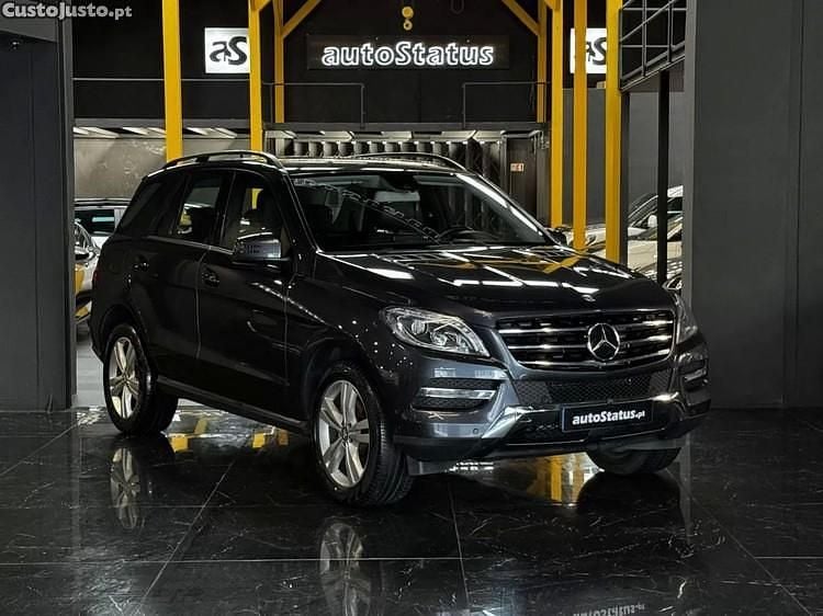 Outra Usado 2015 Mercedes ML250 SUV | € 29.990 - Imagem 1/1