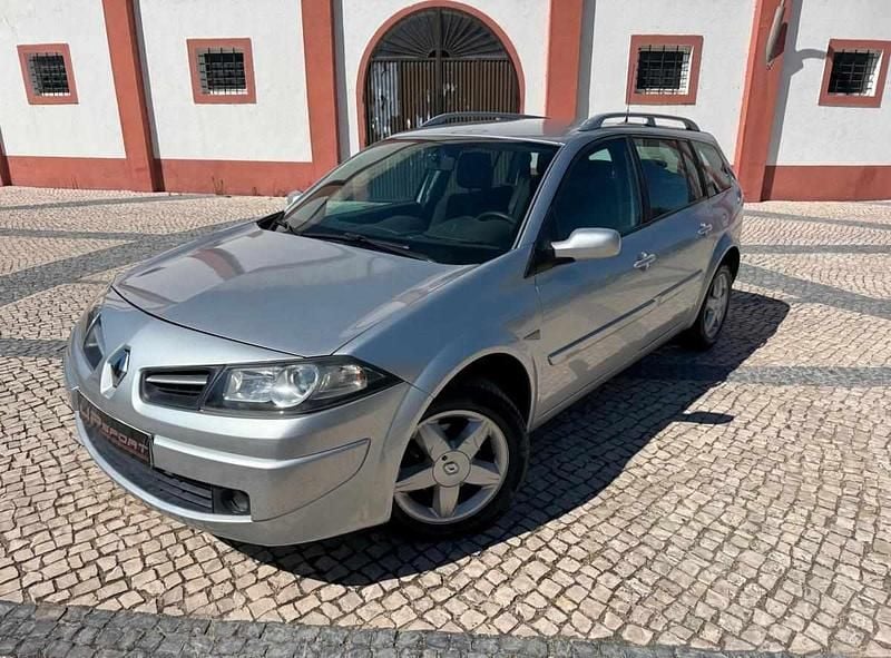 Cinzento Usado 2009 Renault Mégane III Carrinha | € 4.900 (Preço justo) - Imagem 1/3
