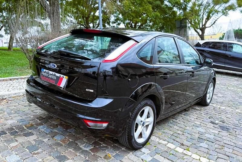 Usado Ford Focus 90 HP (66 kW) 2009 Preto