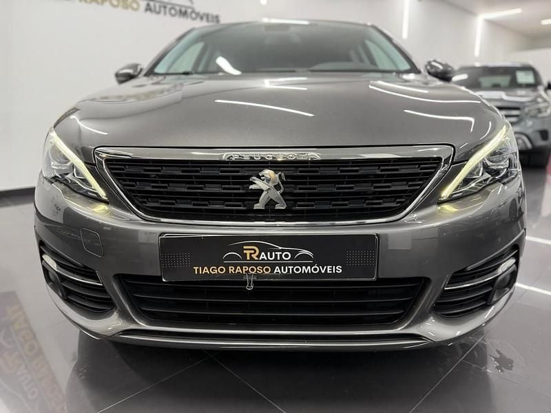 Usado Peugeot 308 SW 130 HP (95 kW) 2021 Cinzento Carrinha