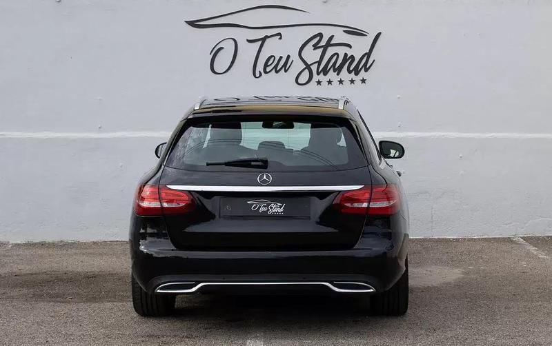 Usado Mercedes C220 Avantgarde 170 HP (125 kW) 2017 Preto Carrinha