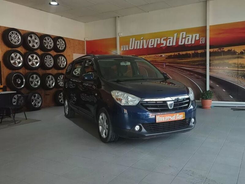 Azul Usado 2016 Dacia Lodgy Comfort Monovolume | € 12.900 - Imagem 1/4