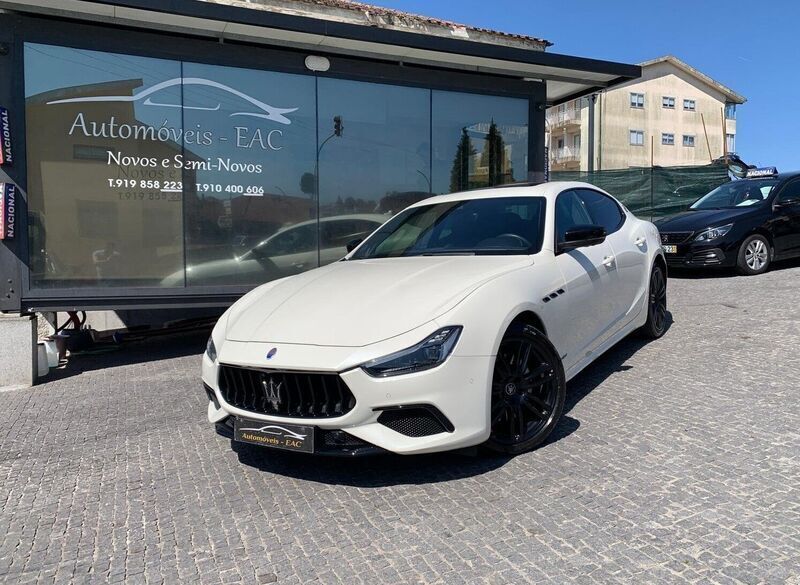 Branco Usado 2021 Maserati Ghibli Coupé | € 69.900 - Imagem 1/4