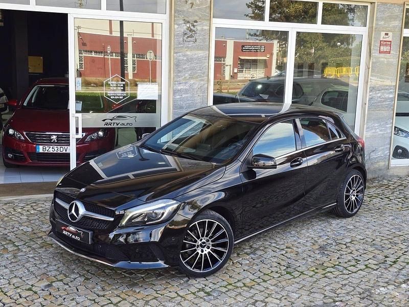 Preto Usado 2016 Mercedes A180 Urban | € 16.450 (Bom preço) - Imagem 1/4