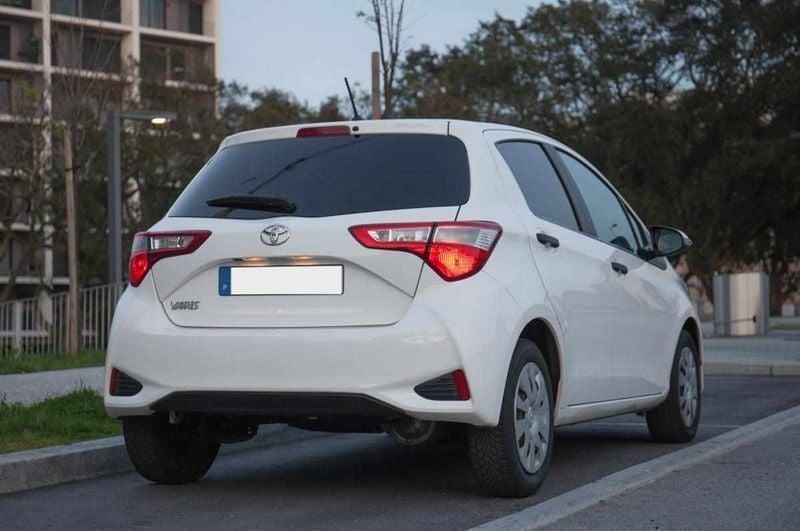 Branco Usado 2017 Toyota Yaris | € 10.750 (Bom preço) - Imagem 1/4