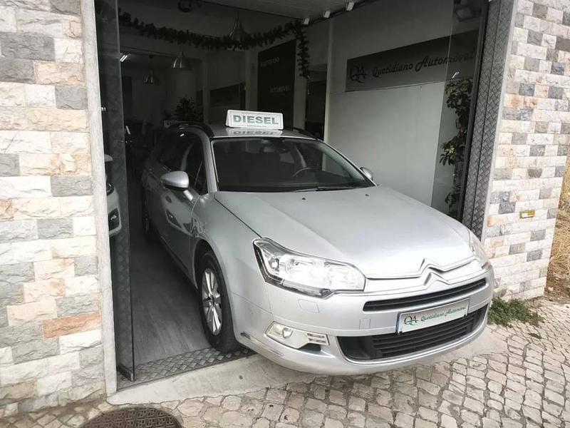 Cinza Usado 2014 Citroën C5 Exclusive Carrinha | € 7.950 (Preço justo) - Imagem 1/4