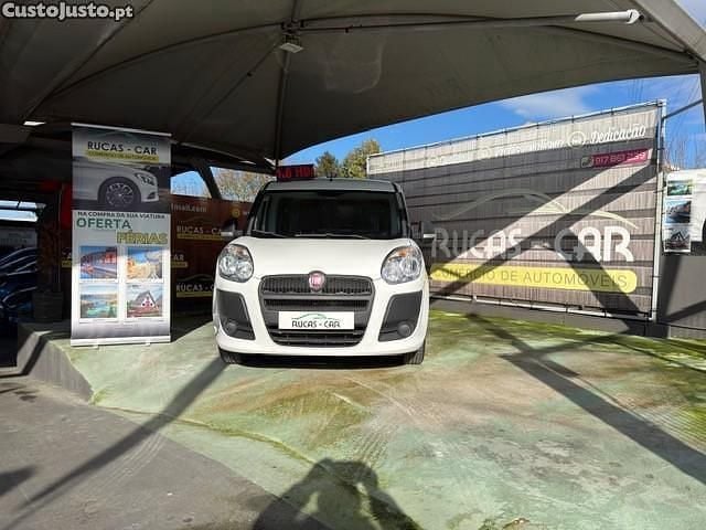 Branco Usado 2014 Fiat Doblò Monovolume | € 8.800 (Bom preço) - Imagem 1/1
