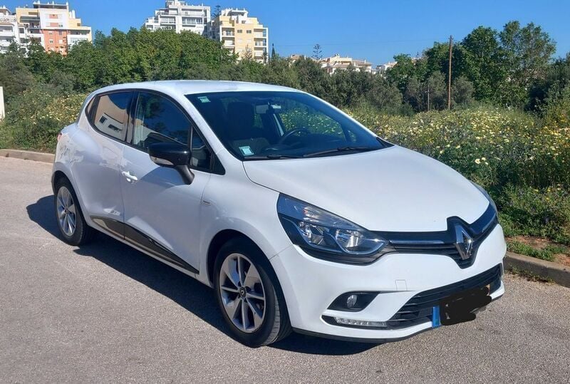 Usado 2017 Renault Clio IV LIMITED Sedan | € 10.350 (Bom preço) - Imagem 1/4