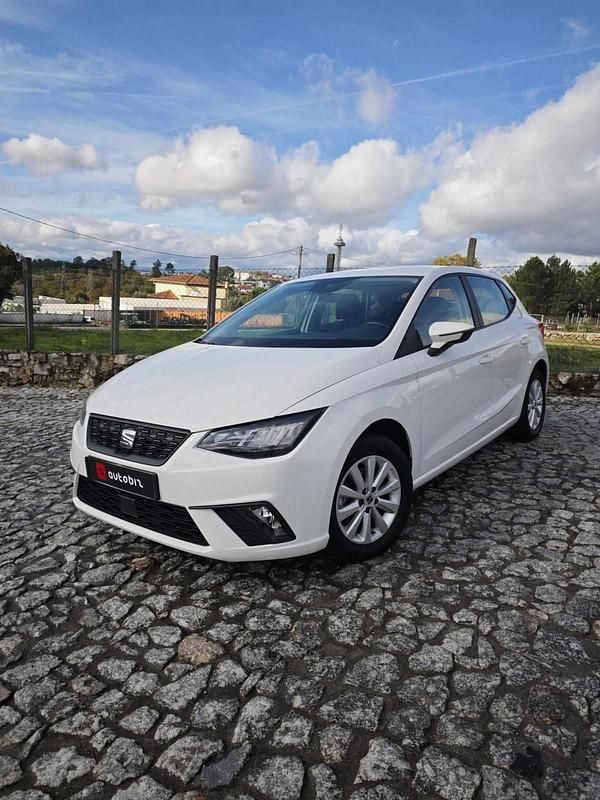 Branco Usado 2023 Seat Ibiza Citadino | € 13.490 (Bom preço) - Imagem 1/4