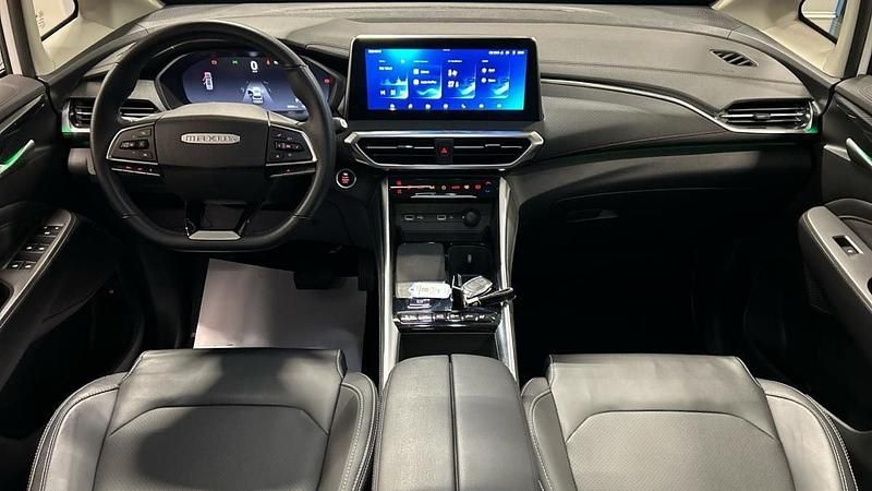 Usado Maxus V90 177 HP (130 kW) 2022 Branco Van