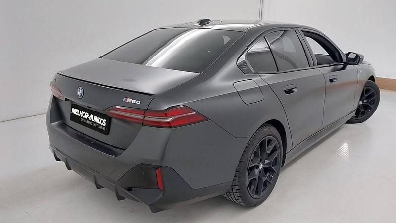 Usado BMW i5 442 kW (601 HP) 2023 Cinza Sedan