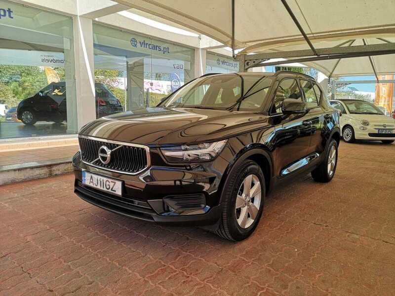 Preto Usado 2021 Volvo XC40 Momentum SUV | € 25.480 (Preço justo) - Imagem 1/4