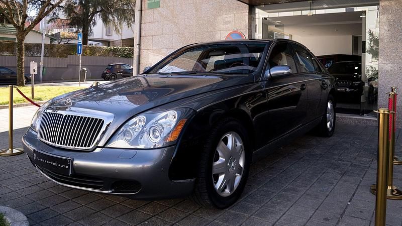 Cinza Usado 2004 Maybach 57 Sedan | € 99.950 - Imagem 1/4