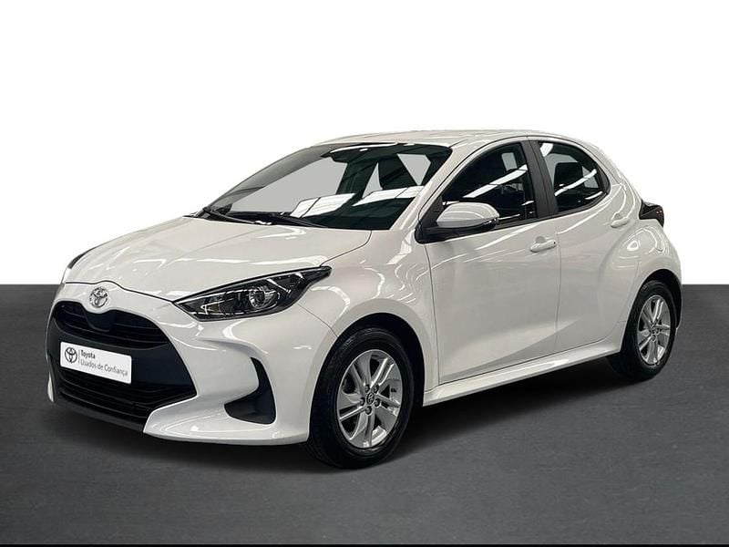 Branco (sólida) Usado 2024 Toyota Yaris Comfort Sedan | € 19.750 (Preço justo) - Imagem 1/4