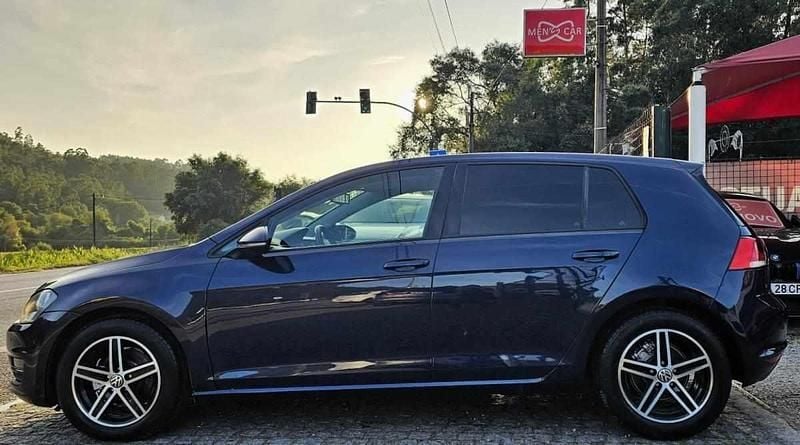 Usado VW Golf VII 110 HP (80 kW) 2015 Azul Citadino