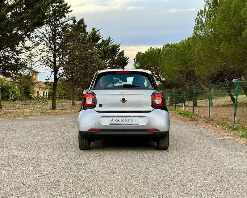 Usado Smart ForFour Electric Drive Passion 60 kW (82 HP) 2021 Cinza