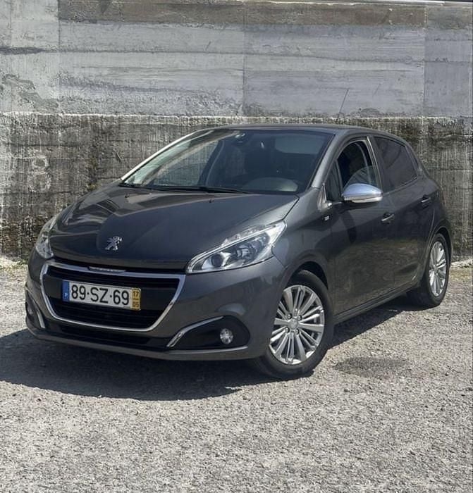 Usado 2017 Peugeot 208 Style Citadino | € 7.500 (Super Preço) - Imagem 1/4